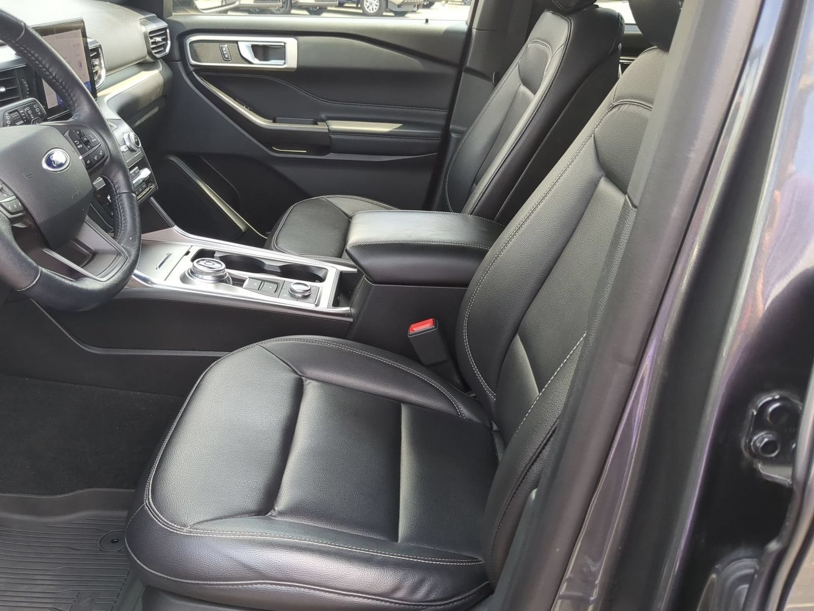 Thumbnail: 2020 Ford Explorer - 16