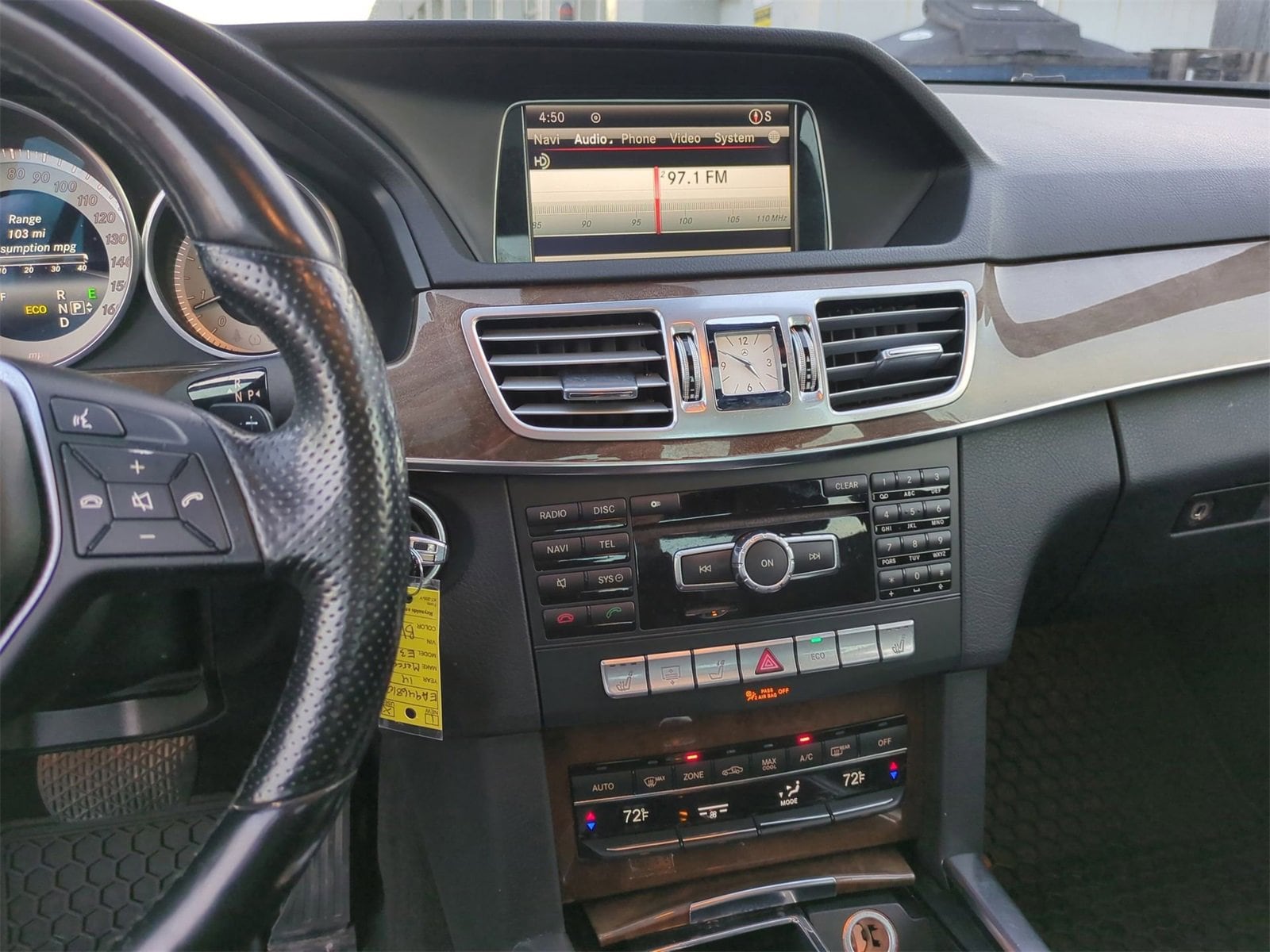 Thumbnail: 2014 Mercedes-Benz E-Class - 27