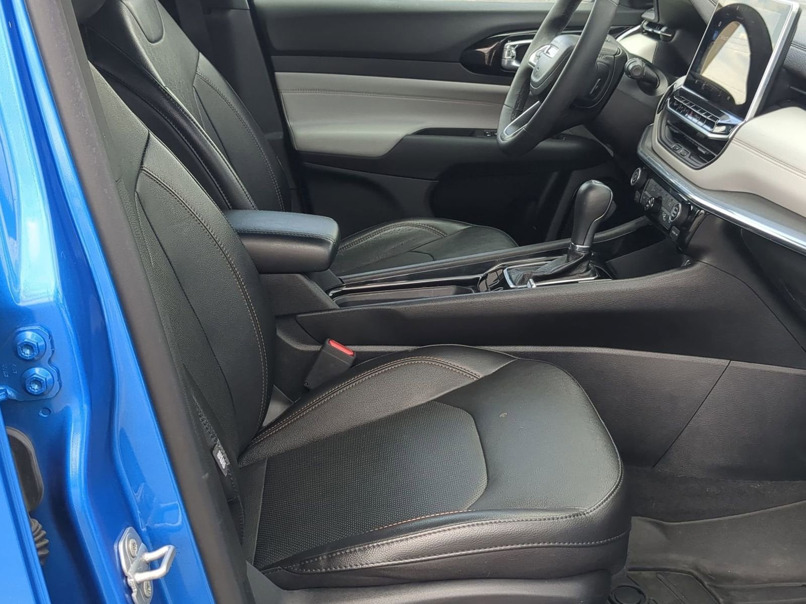 Thumbnail: 2023 Jeep Compass - 21