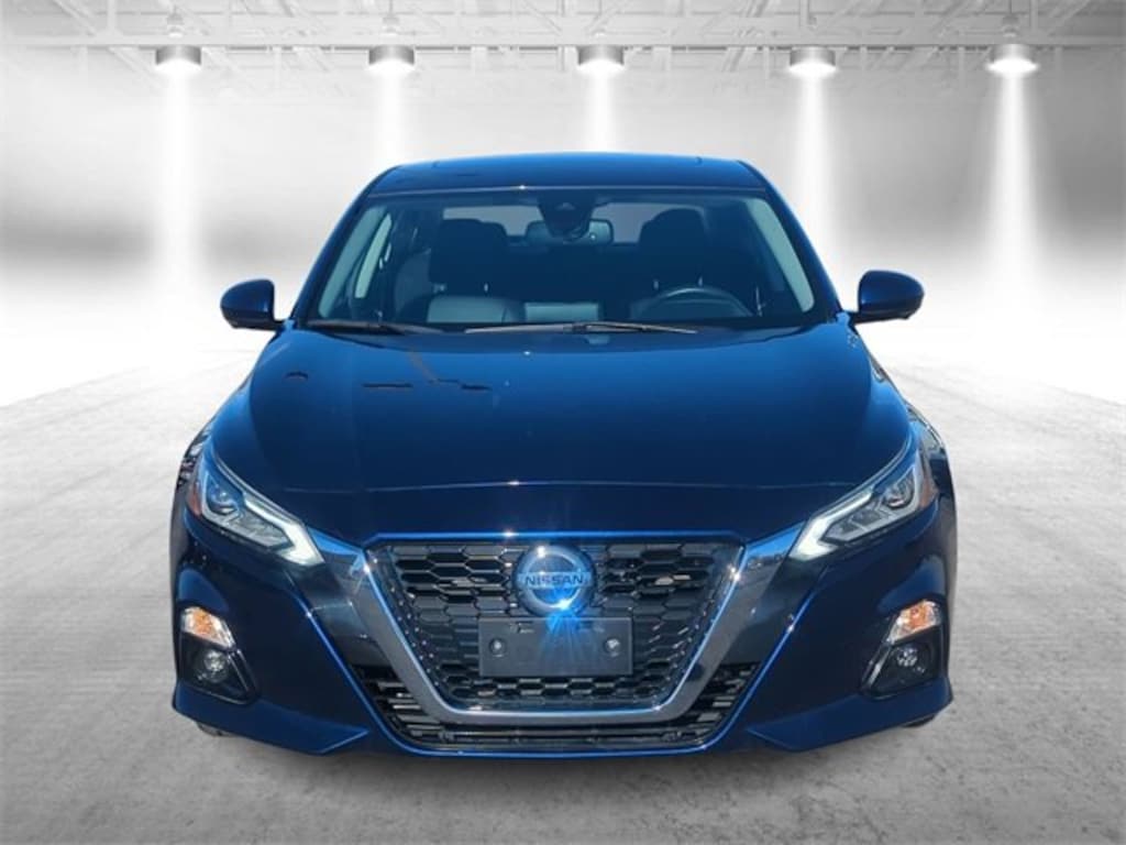 Used 2022 Nissan Altima 2.5 Platinum Sedan