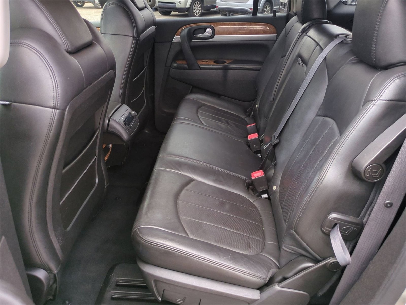 Thumbnail: 2008 Buick Enclave - 18