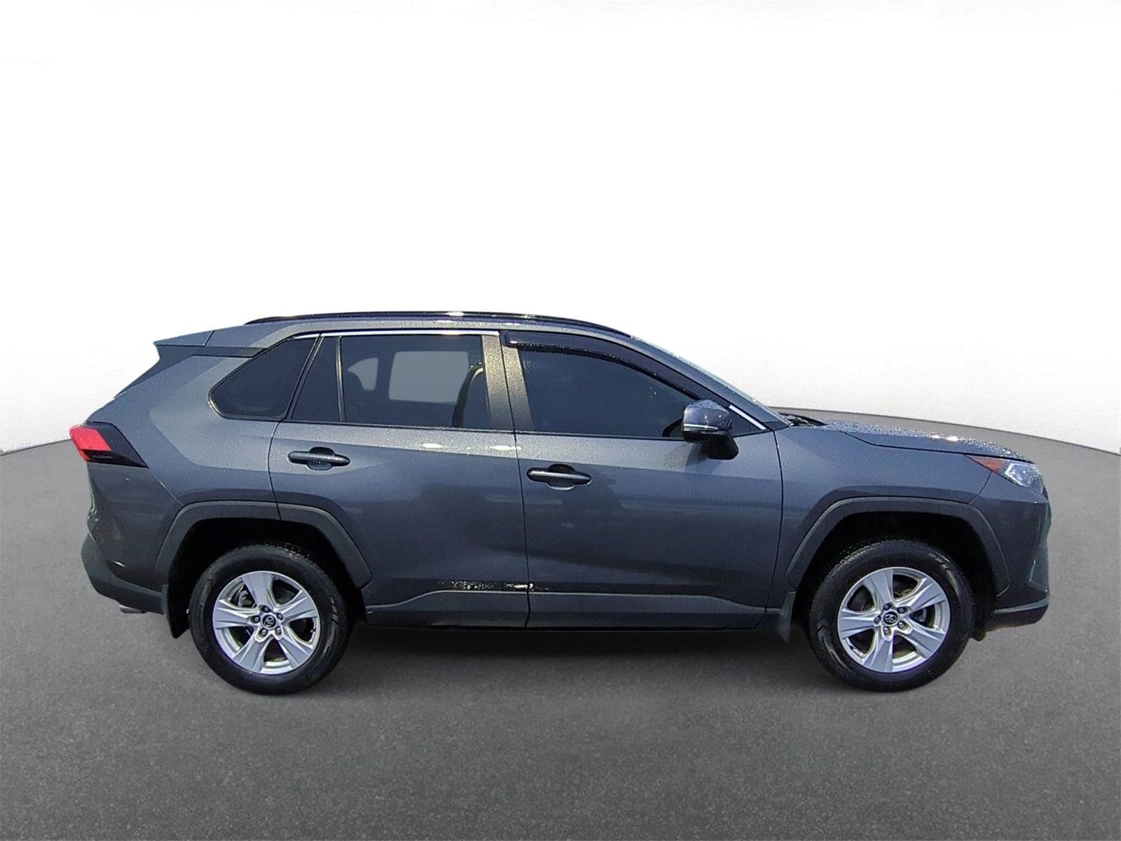 Thumbnail: 2021 Toyota RAV4 - 9