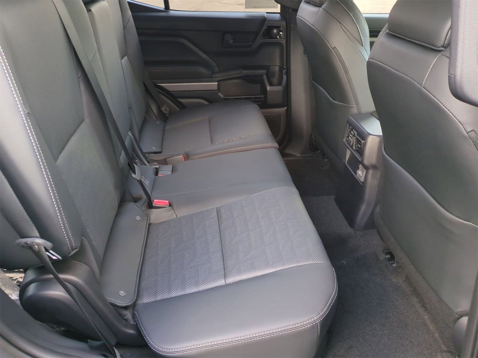 Thumbnail: 2025 Toyota 4Runner - 20