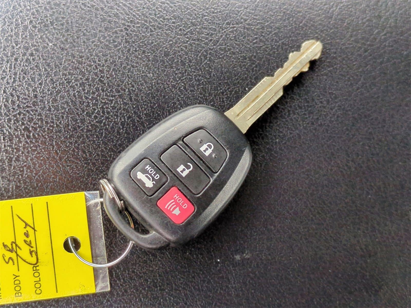 Thumbnail: 2012 Toyota Camry - 34