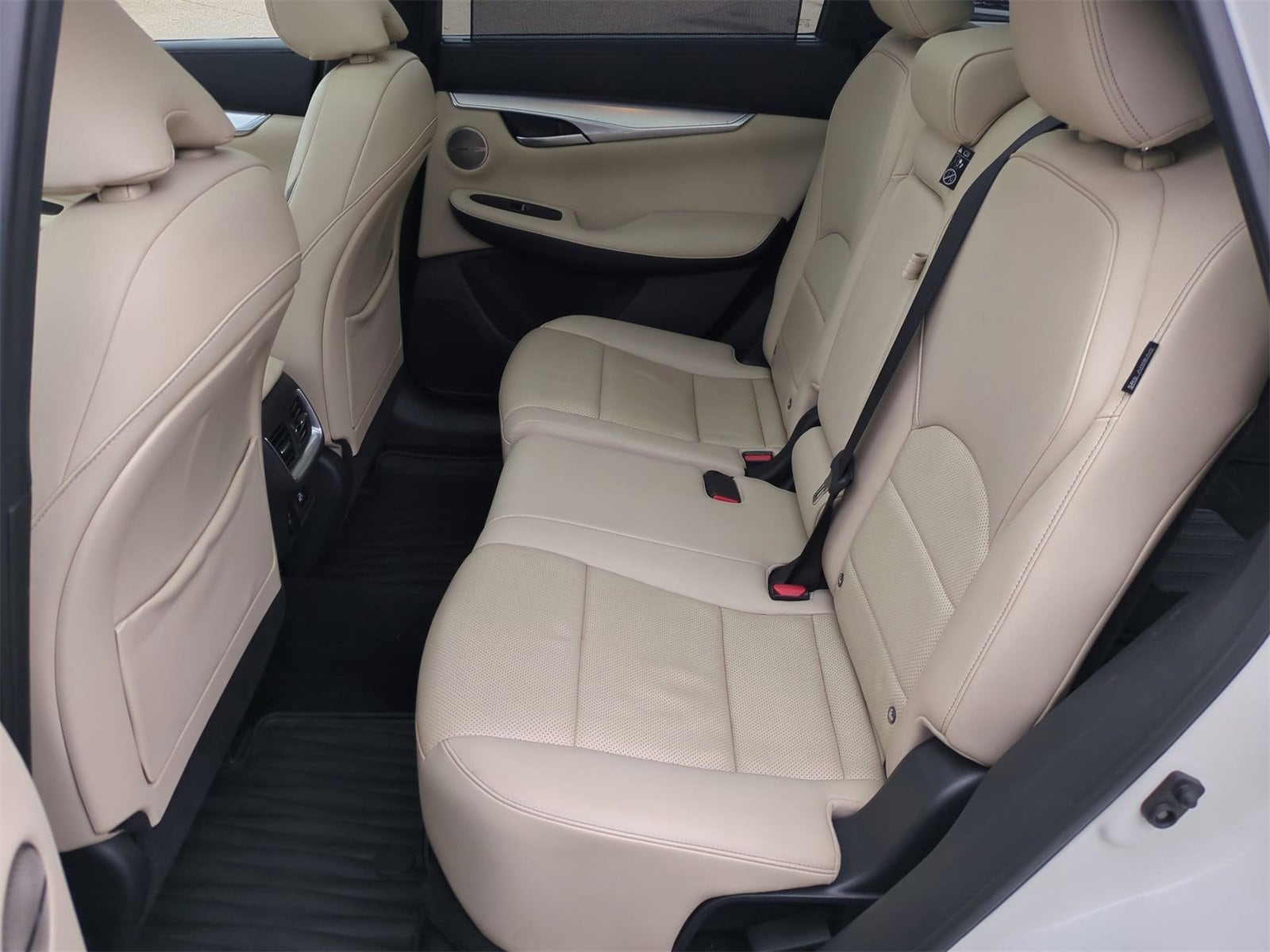 Thumbnail: 2021 INFINITI QX50 - 20