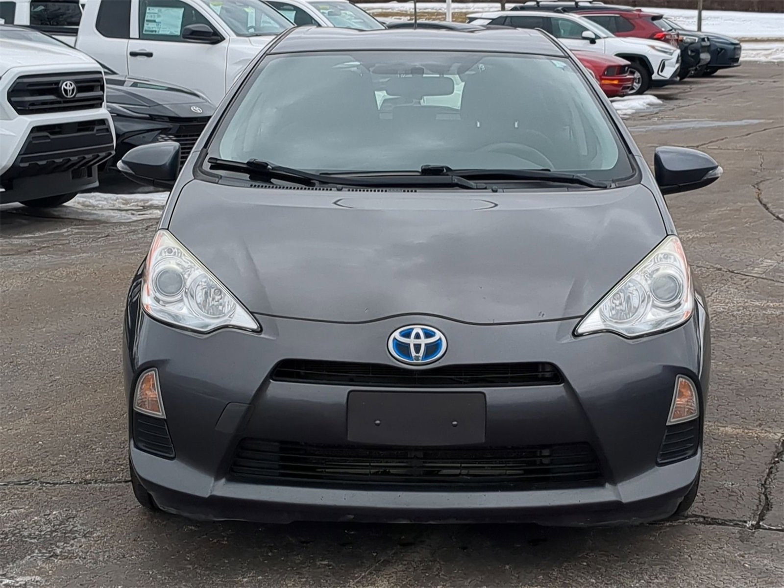 Thumbnail: 2014 Toyota Prius c - 17