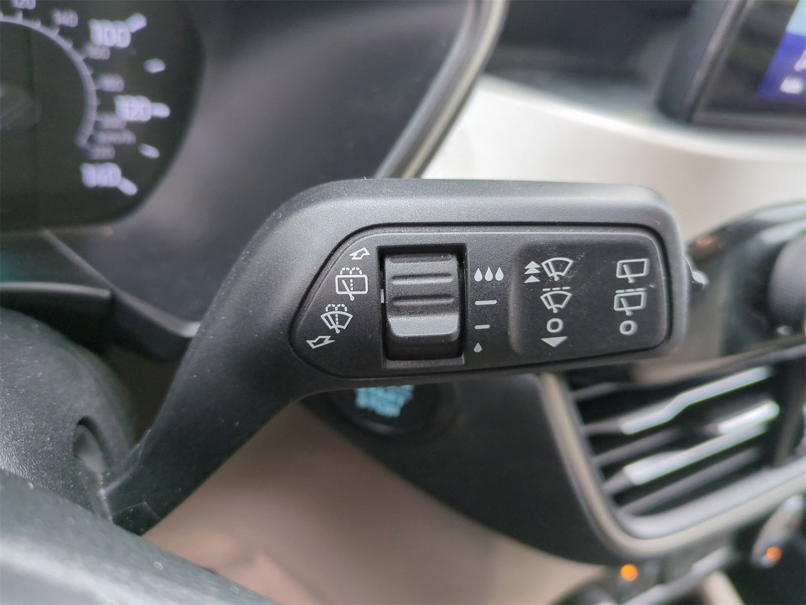 Thumbnail: 2020 Ford Escape - 24