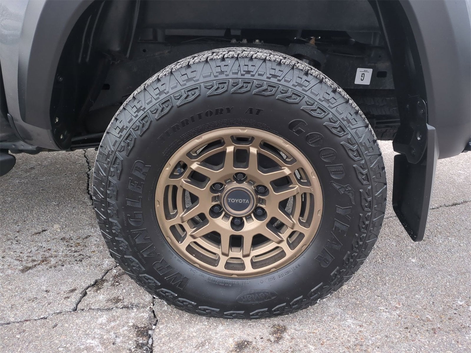 Thumbnail: 2023 Toyota Tacoma - 14