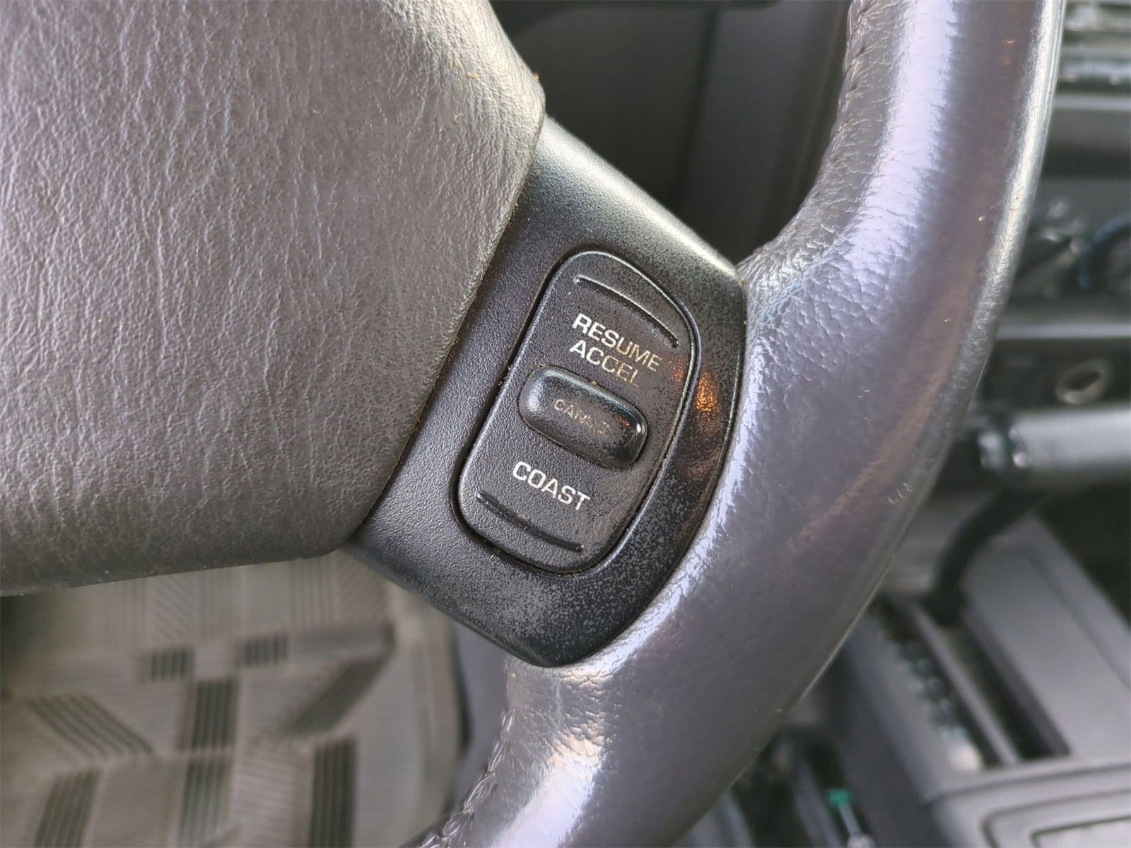 Thumbnail: 2001 Jeep Cherokee - 23