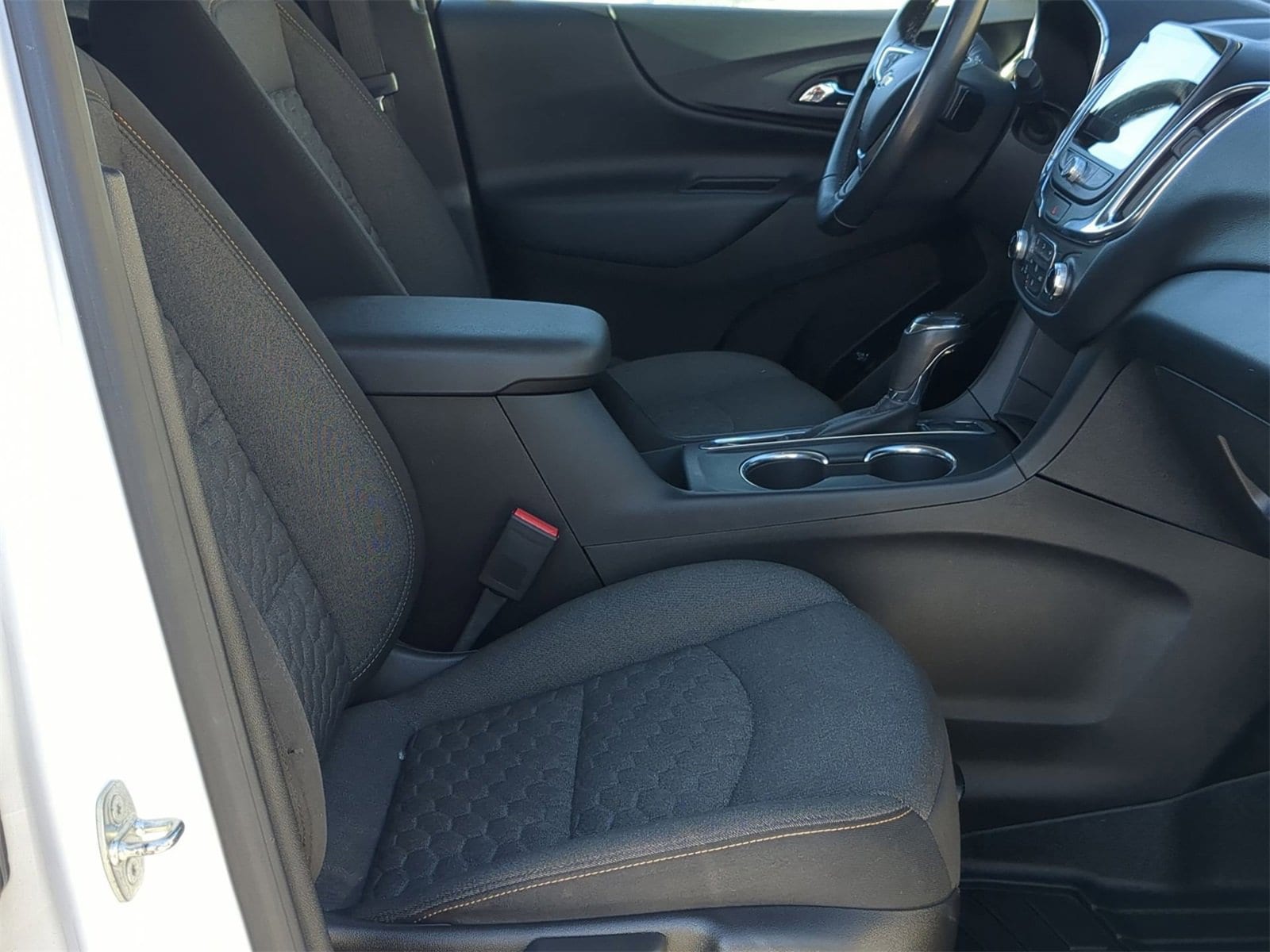 Thumbnail: 2019 Chevrolet Equinox - 28