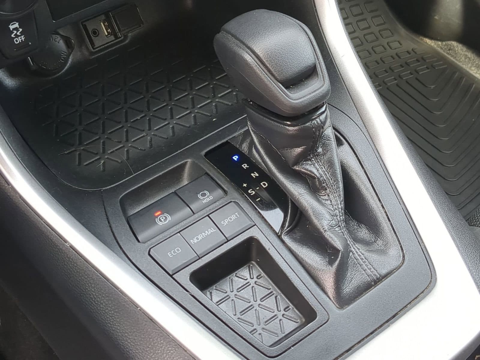 Thumbnail: 2019 Toyota RAV4 - 29