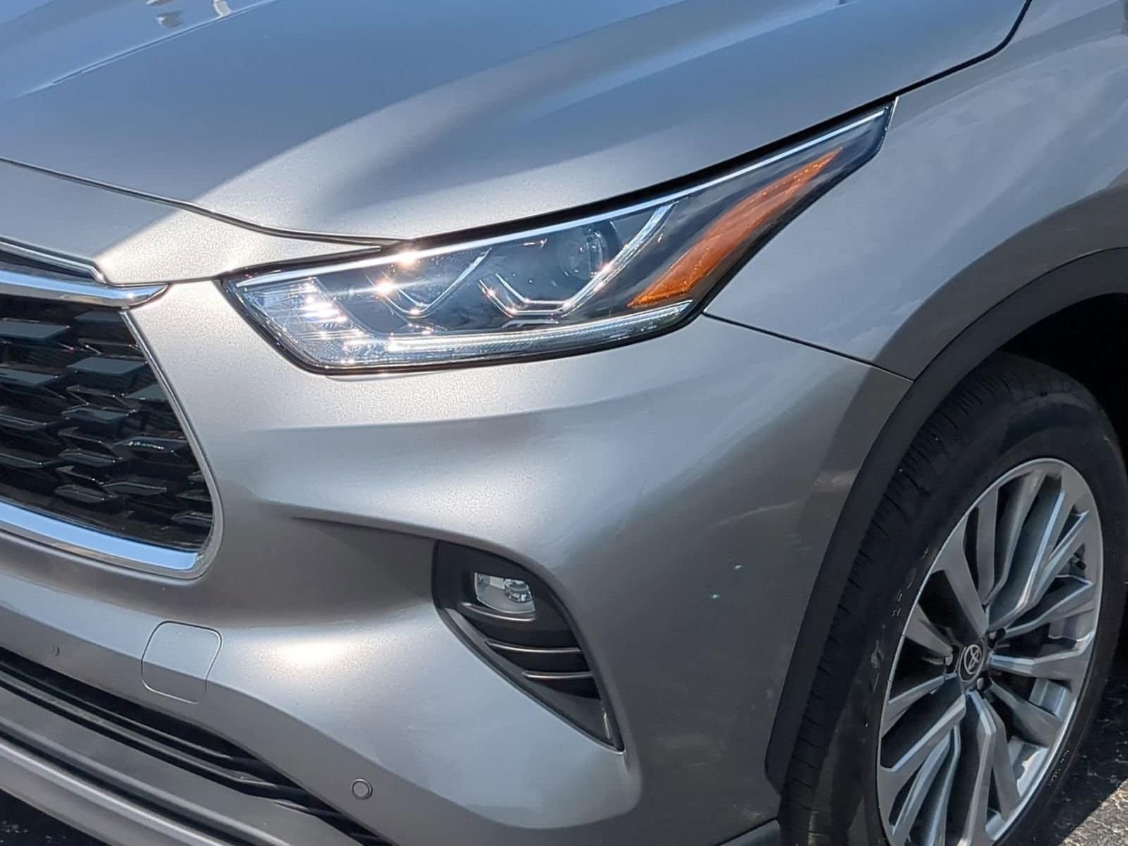 Thumbnail: 2025 Toyota Highlander - 11