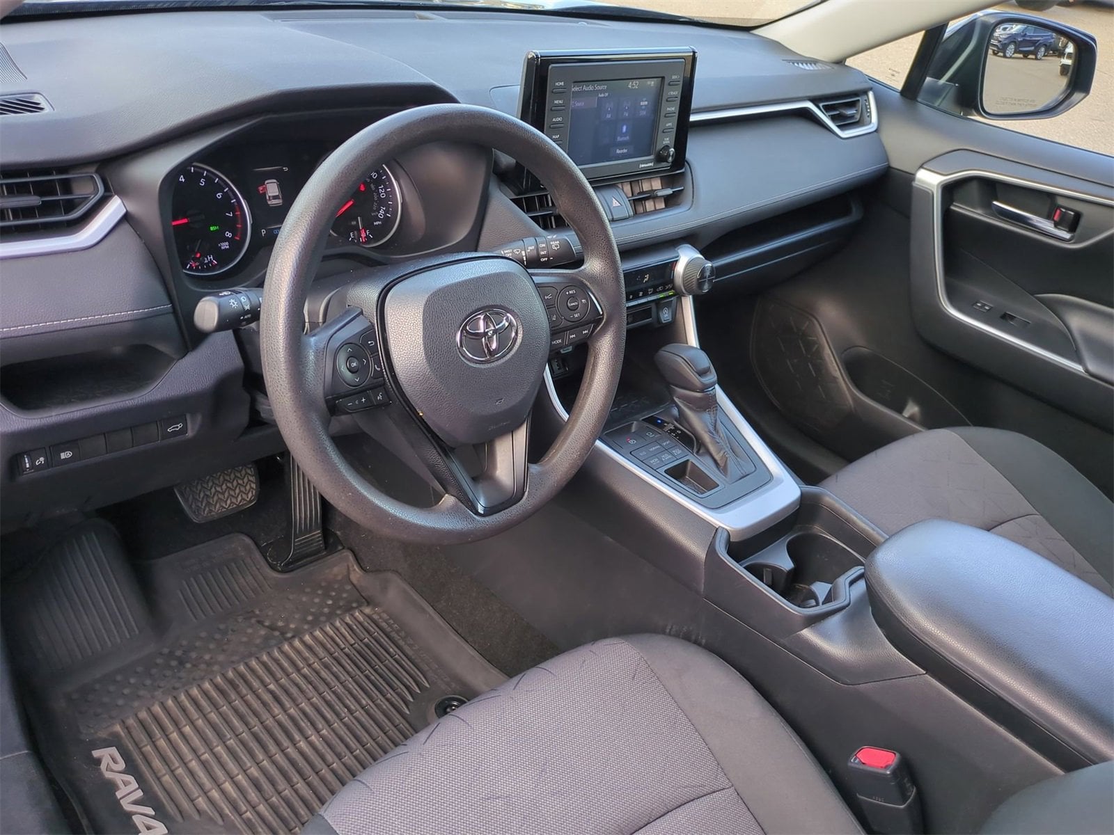 Thumbnail: 2020 Toyota RAV4 - 10