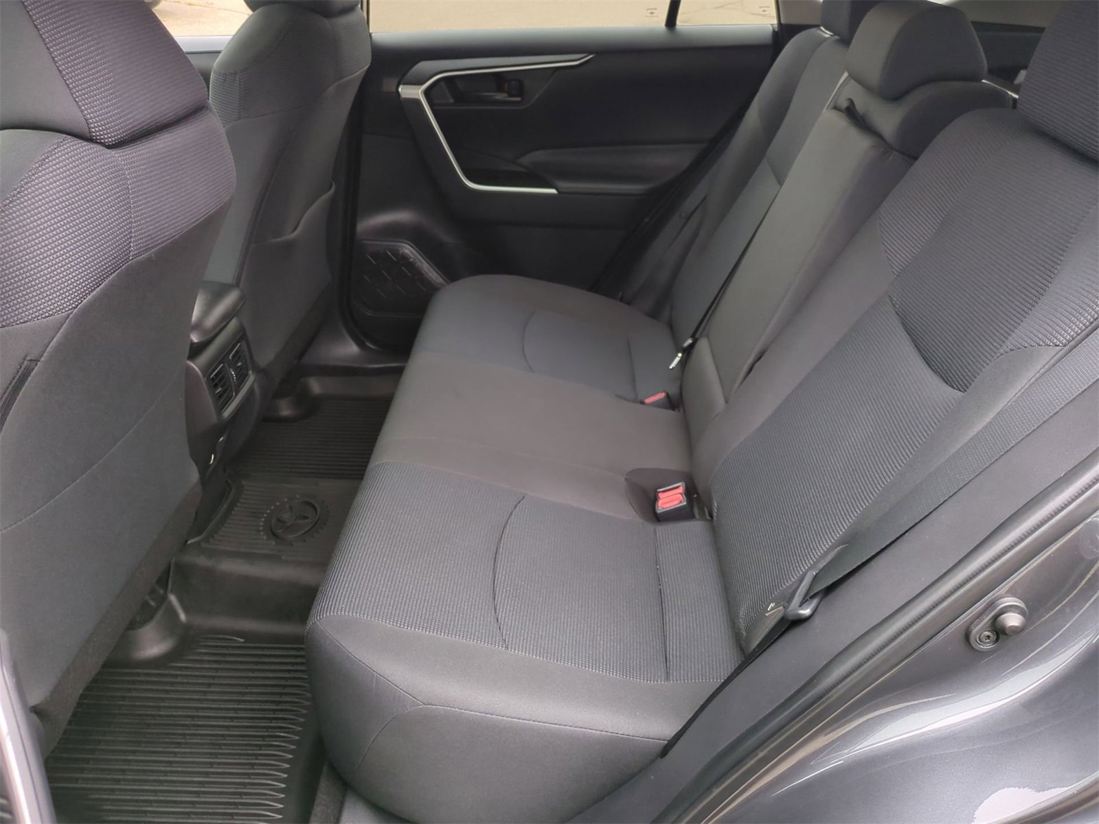 Thumbnail: 2022 Toyota RAV4 - 18