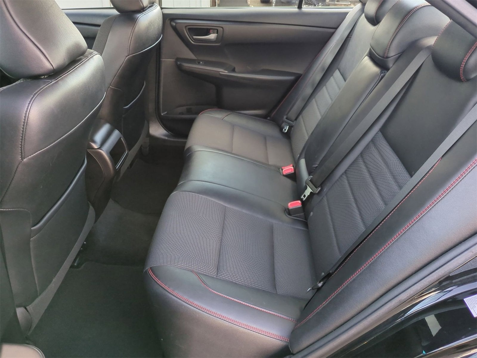 Thumbnail: 2016 Toyota Camry - 20