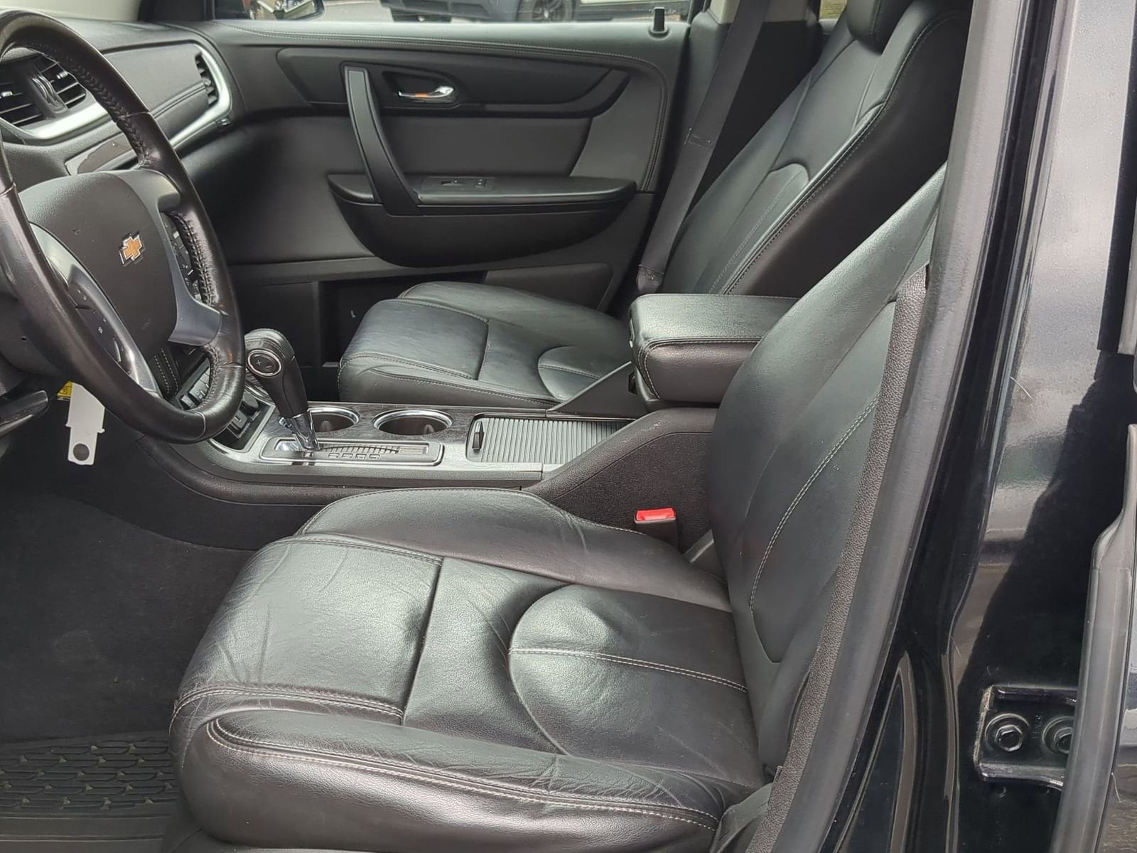 Thumbnail: 2015 Chevrolet Traverse - 16