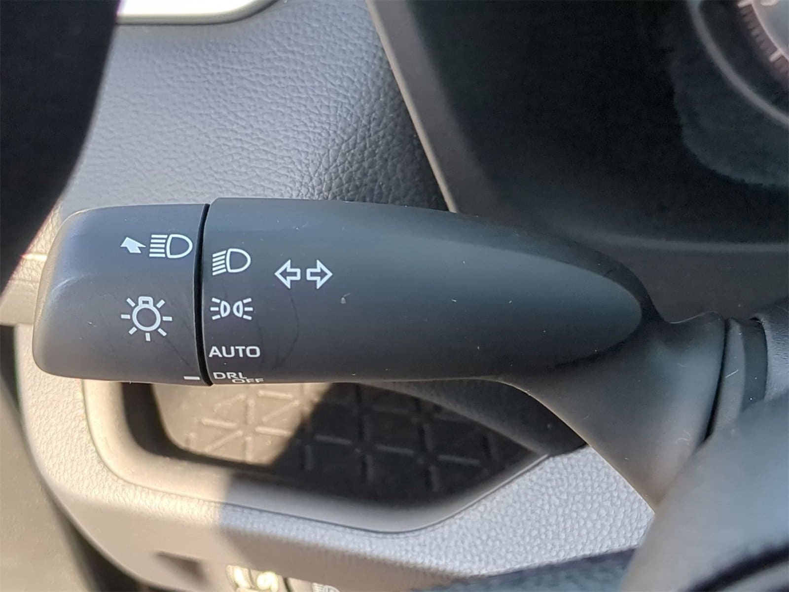 Thumbnail: 2023 Toyota RAV4 - 33