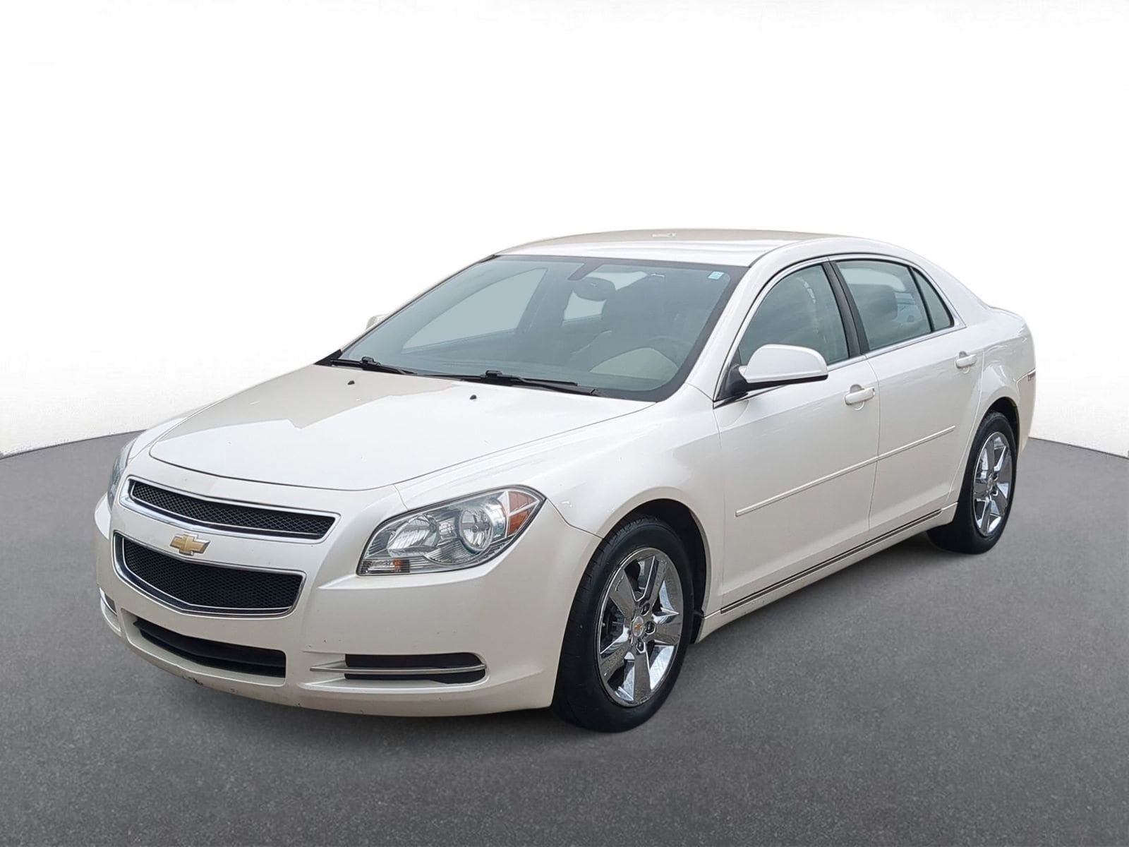 Thumbnail: 2010 Chevrolet Malibu - 4