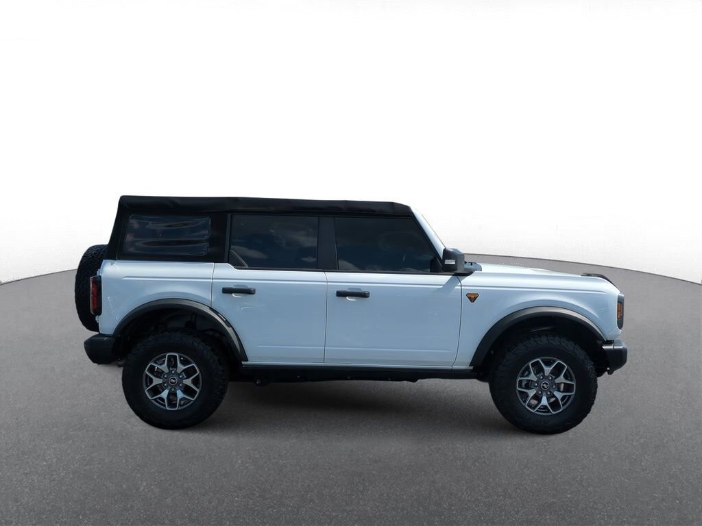 Thumbnail: 2022 Ford Bronco - 9