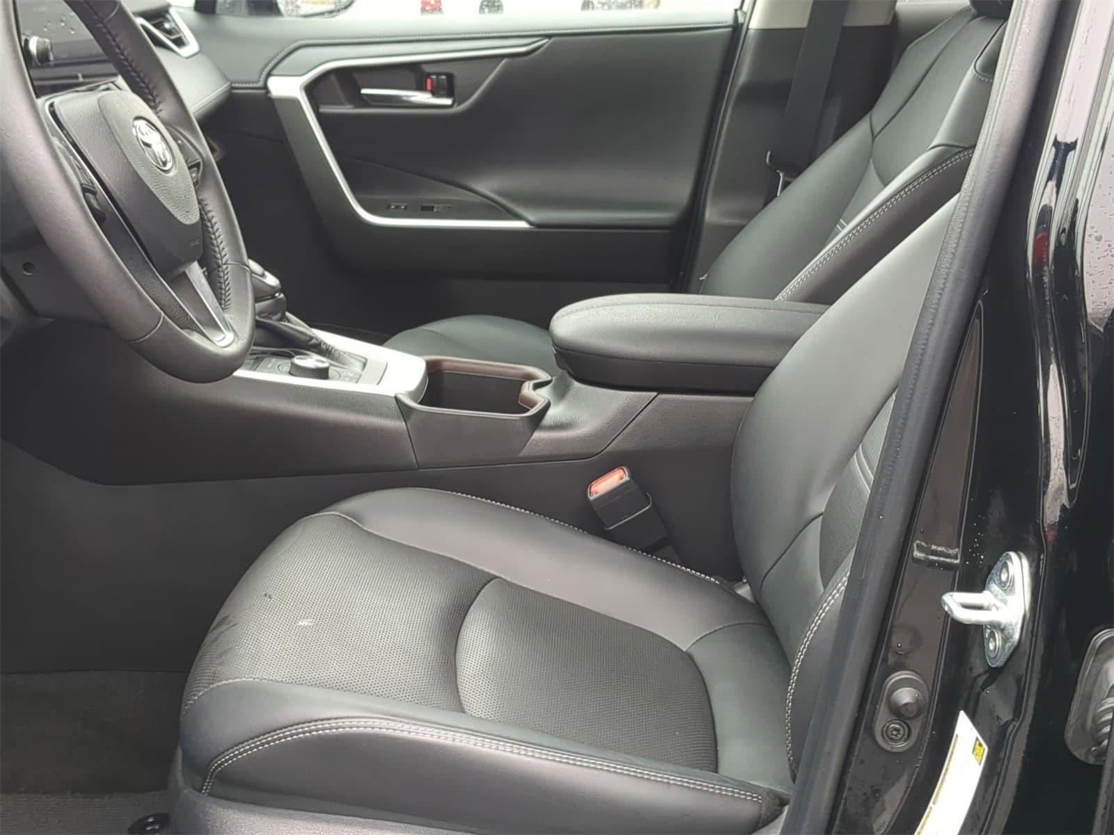 Thumbnail: 2024 Toyota RAV4 - 22