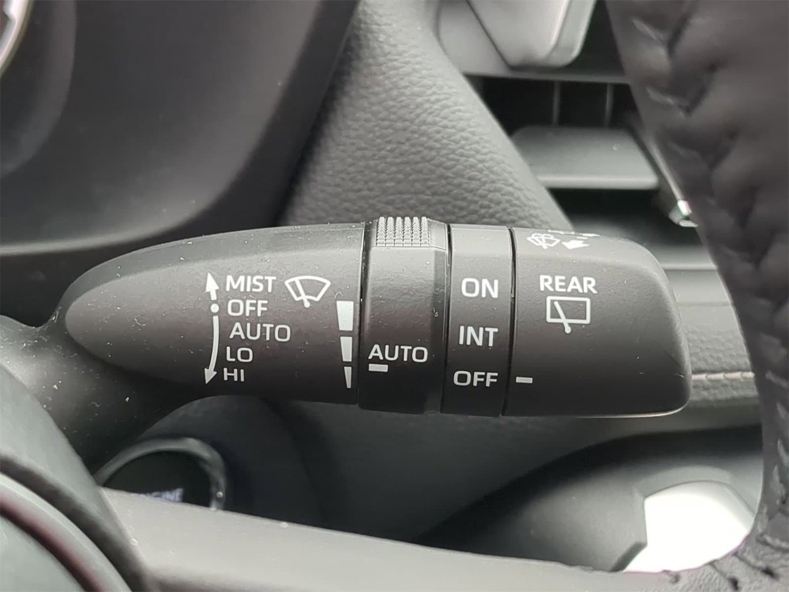 Thumbnail: 2023 Toyota RAV4 - 32