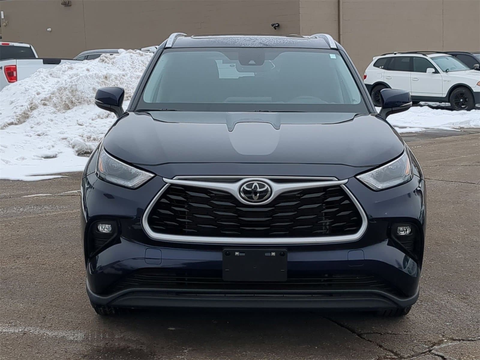 Thumbnail: 2025 Toyota Highlander - 17