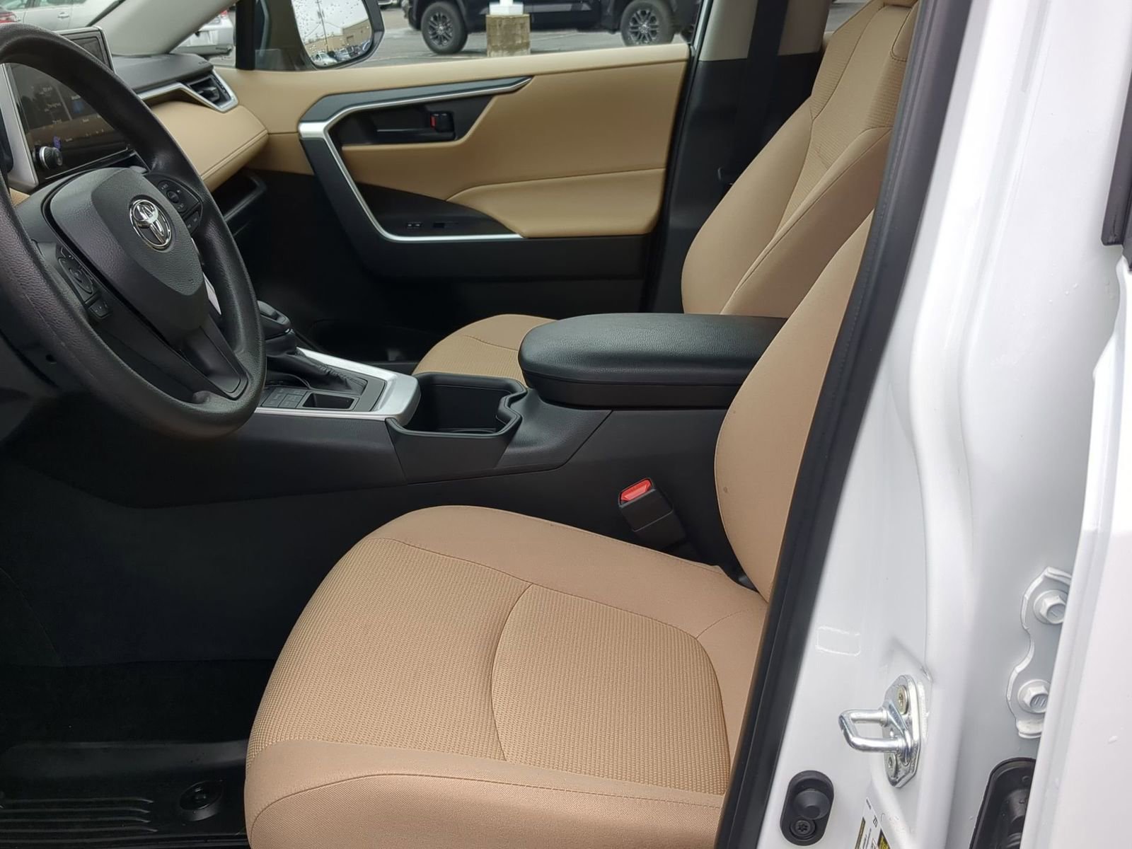 Thumbnail: 2025 Toyota RAV4 - 16