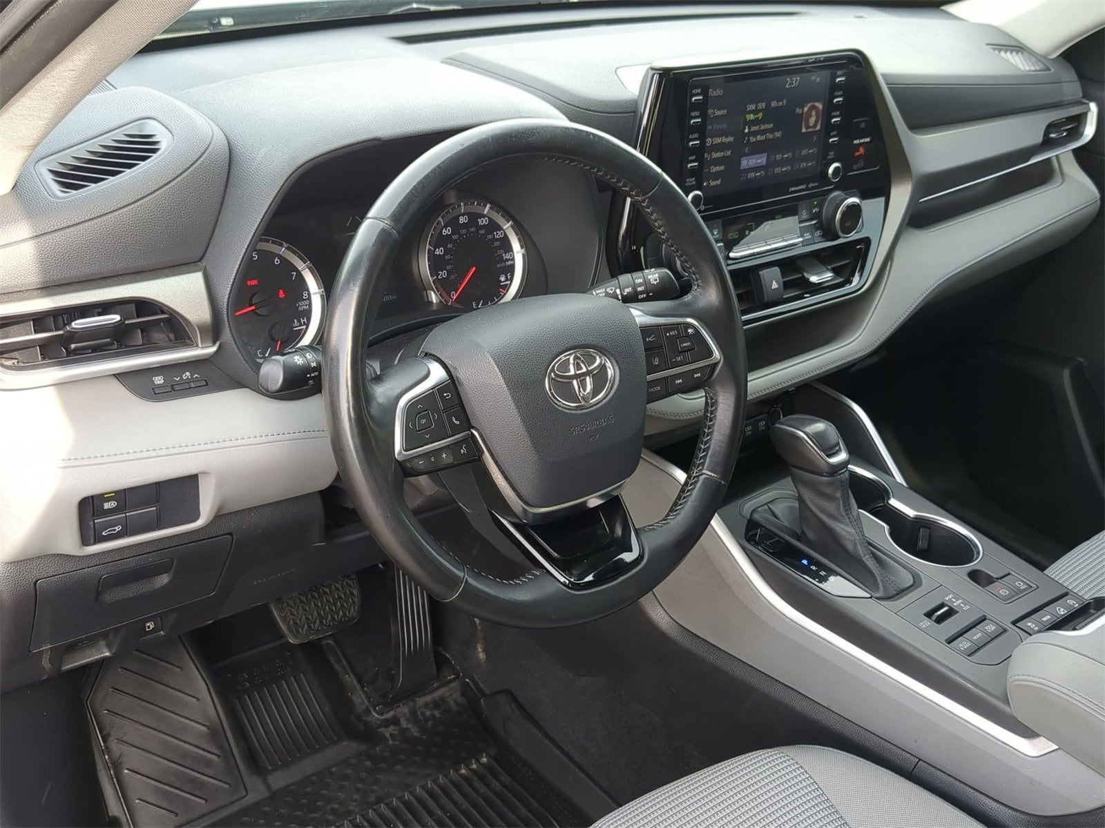 Thumbnail: 2021 Toyota Highlander - 10