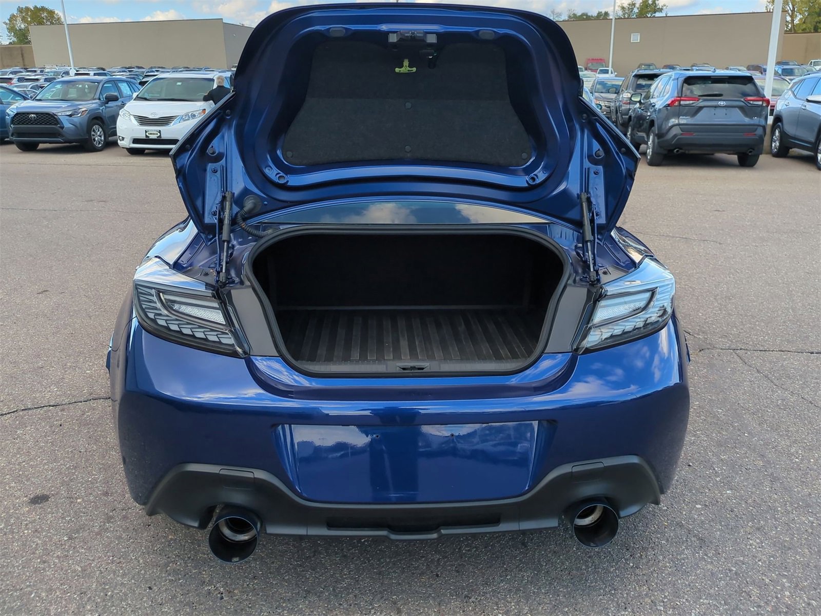 Thumbnail: 2023 Toyota GR86 - 33