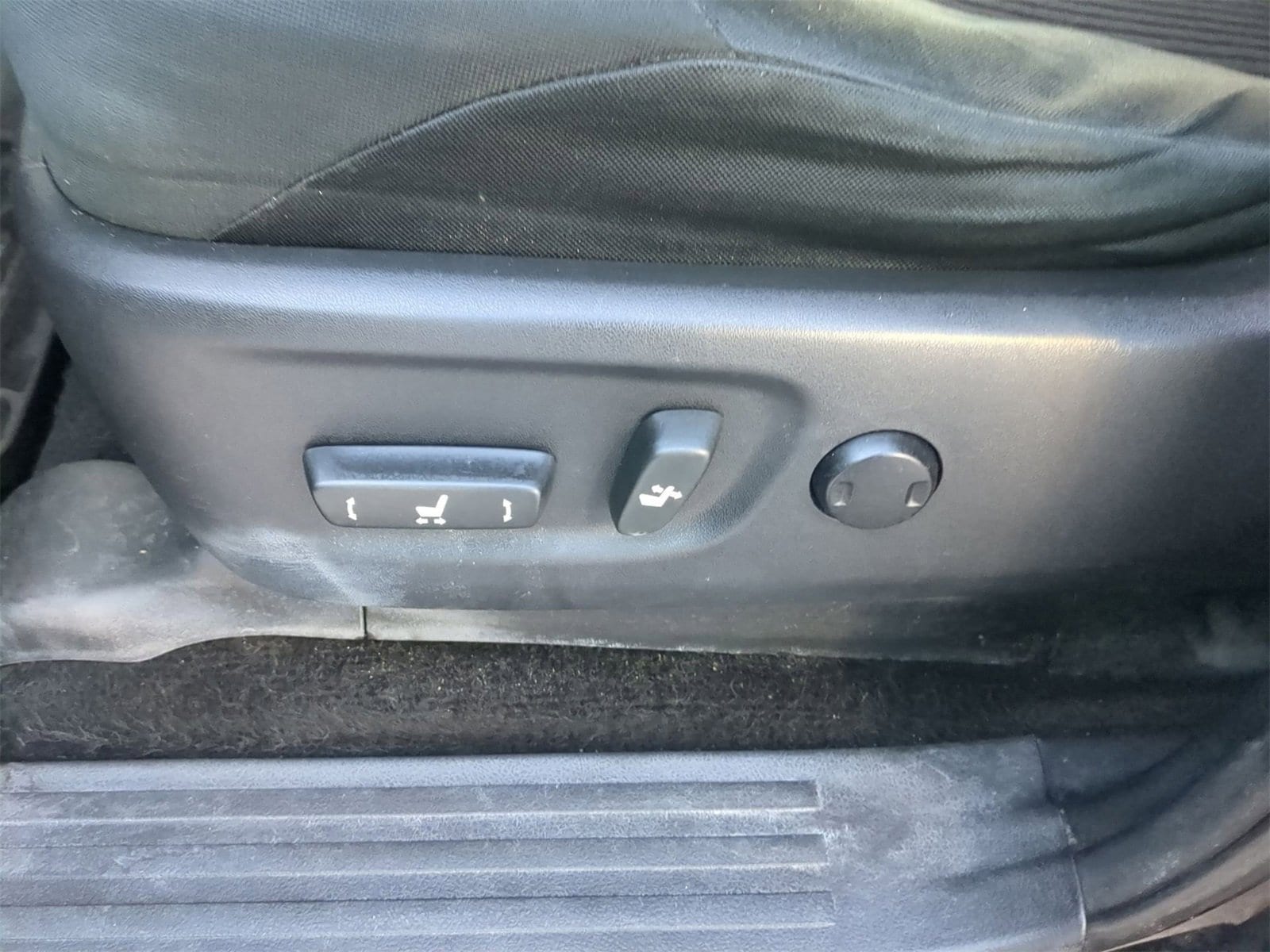 Thumbnail: 2011 Toyota 4Runner - 24