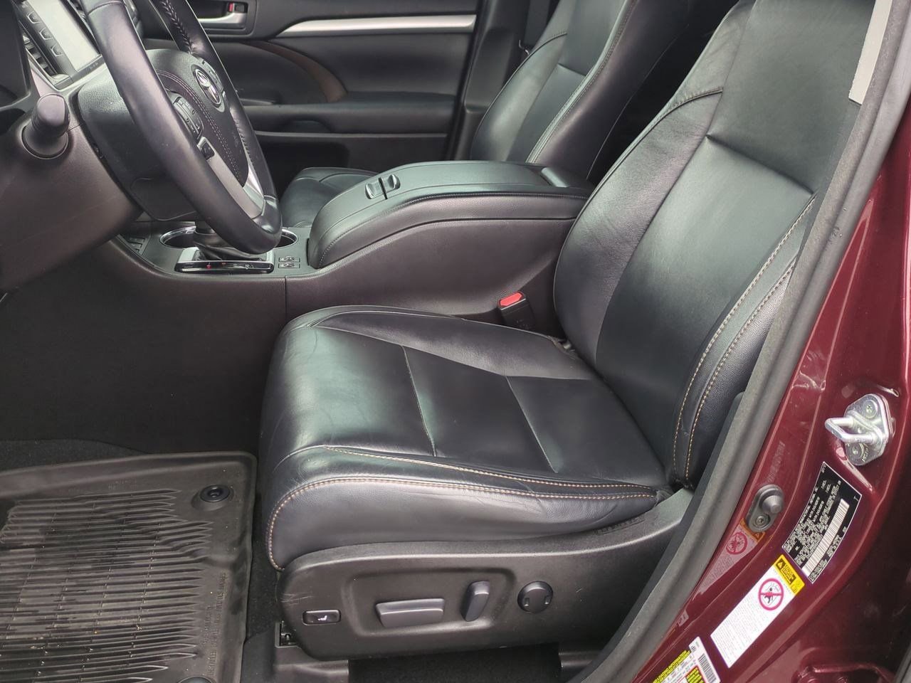 Thumbnail: 2017 Toyota Highlander - 15