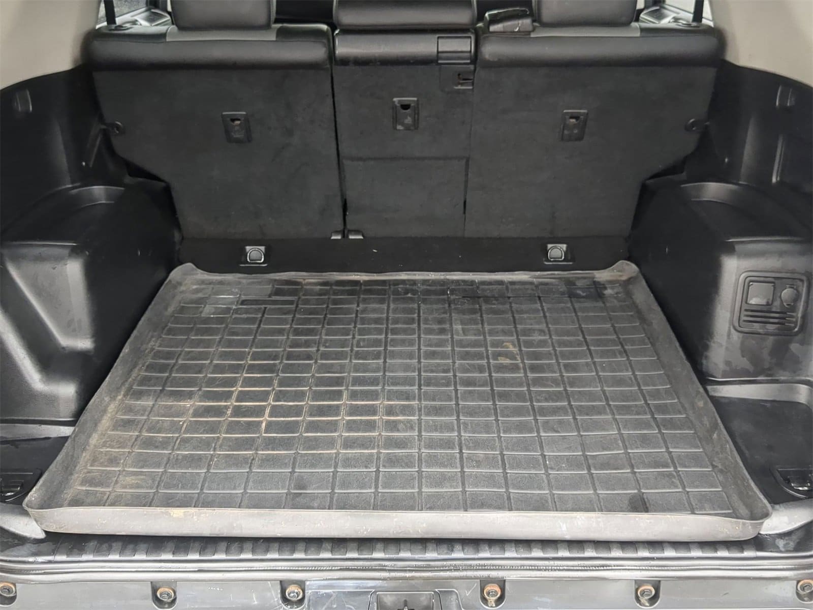 Thumbnail: 2015 Toyota 4Runner - 39