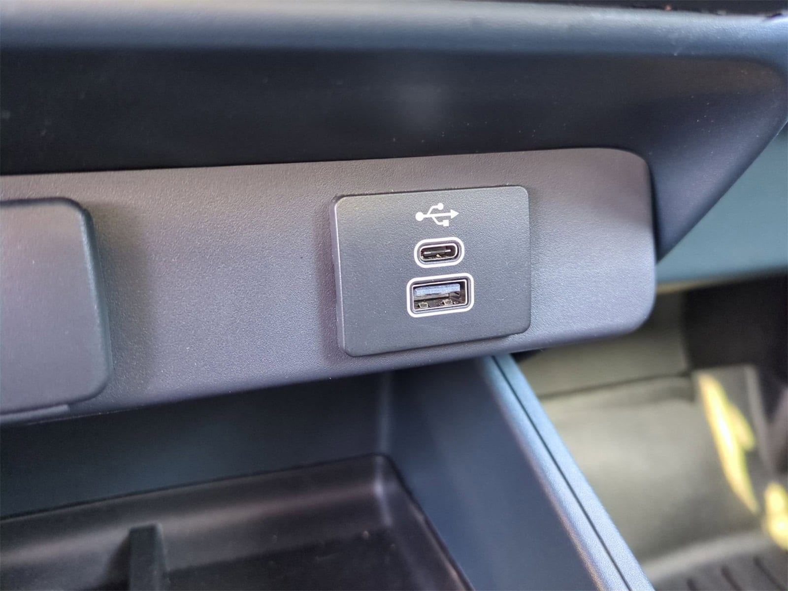 Thumbnail: 2025 Ford Maverick - 29