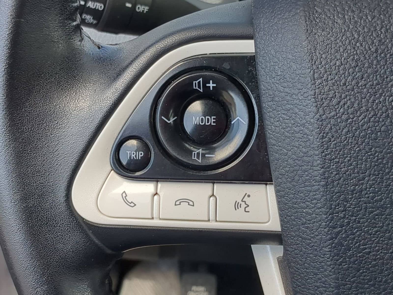 Thumbnail: 2017 Toyota Prius - 23