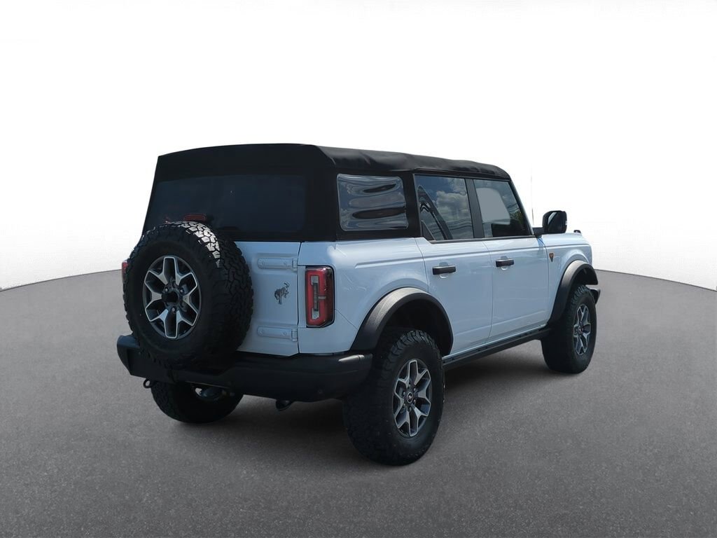 Thumbnail: 2022 Ford Bronco - 8