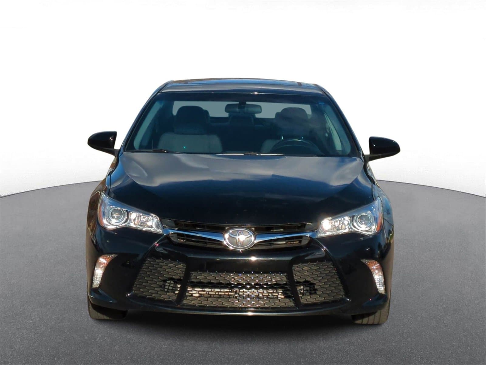 Thumbnail: 2016 Toyota Camry - 3