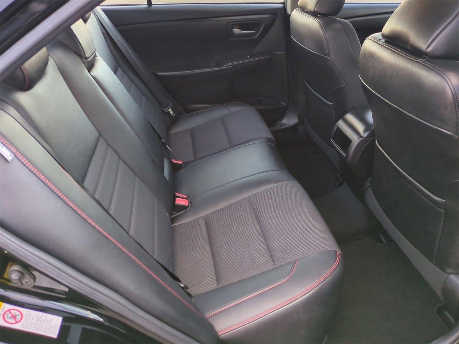 Thumbnail: 2016 Toyota Camry - 21