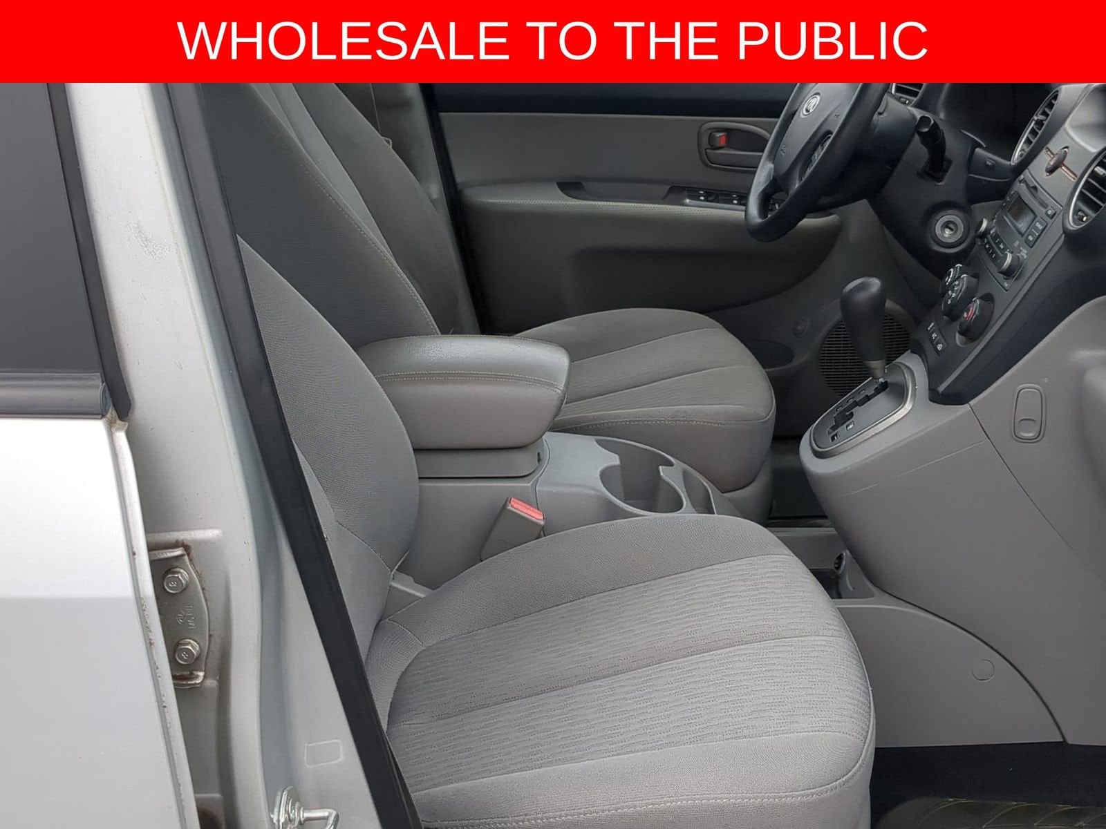 Thumbnail: 2008 Kia Rondo - 21