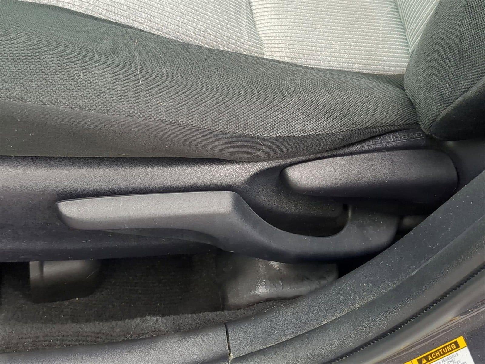 Thumbnail: 2014 Toyota Prius c - 24