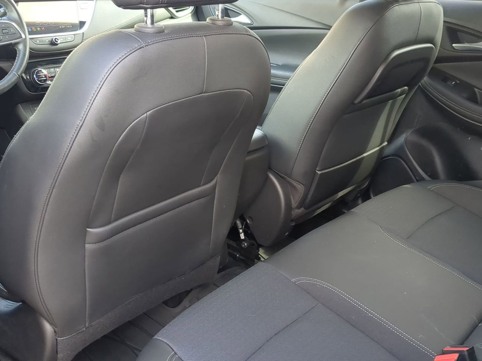 Thumbnail: 2020 Buick Encore GX - 18