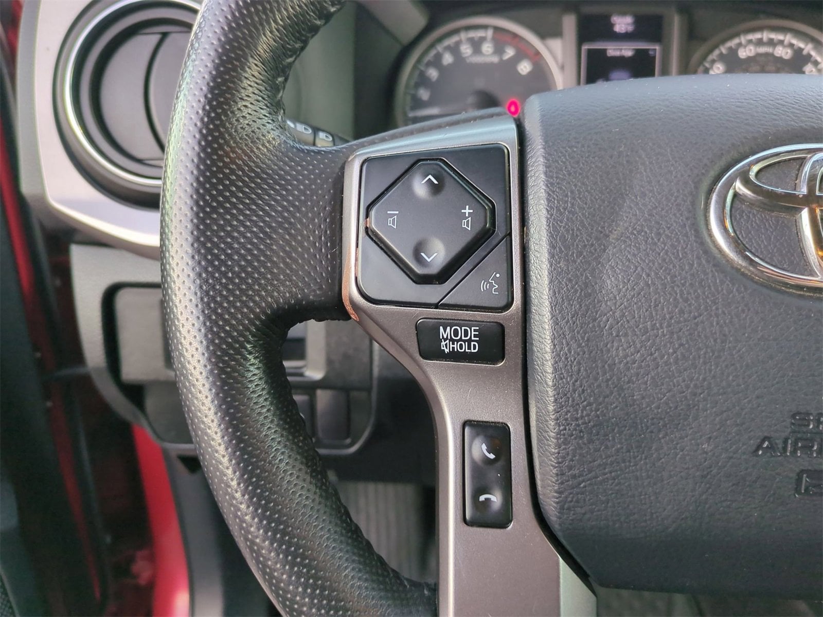 Thumbnail: 2018 Toyota Tacoma - 23