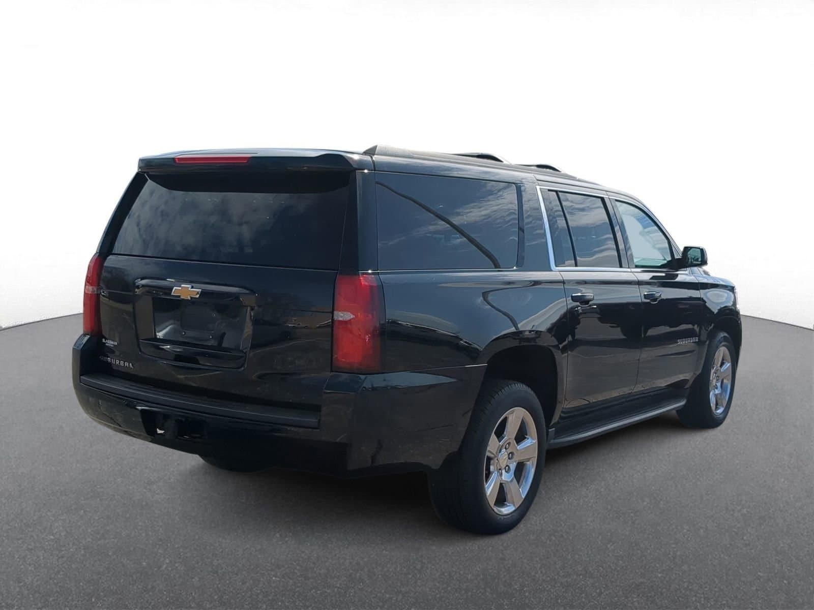 Thumbnail: 2017 Chevrolet Suburban - 8