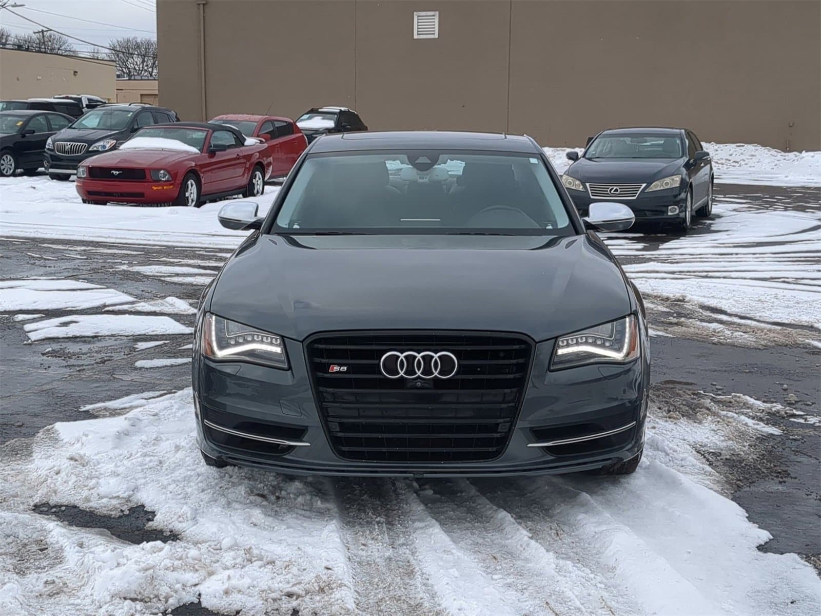 Thumbnail: 2013 Audi S8 - 17