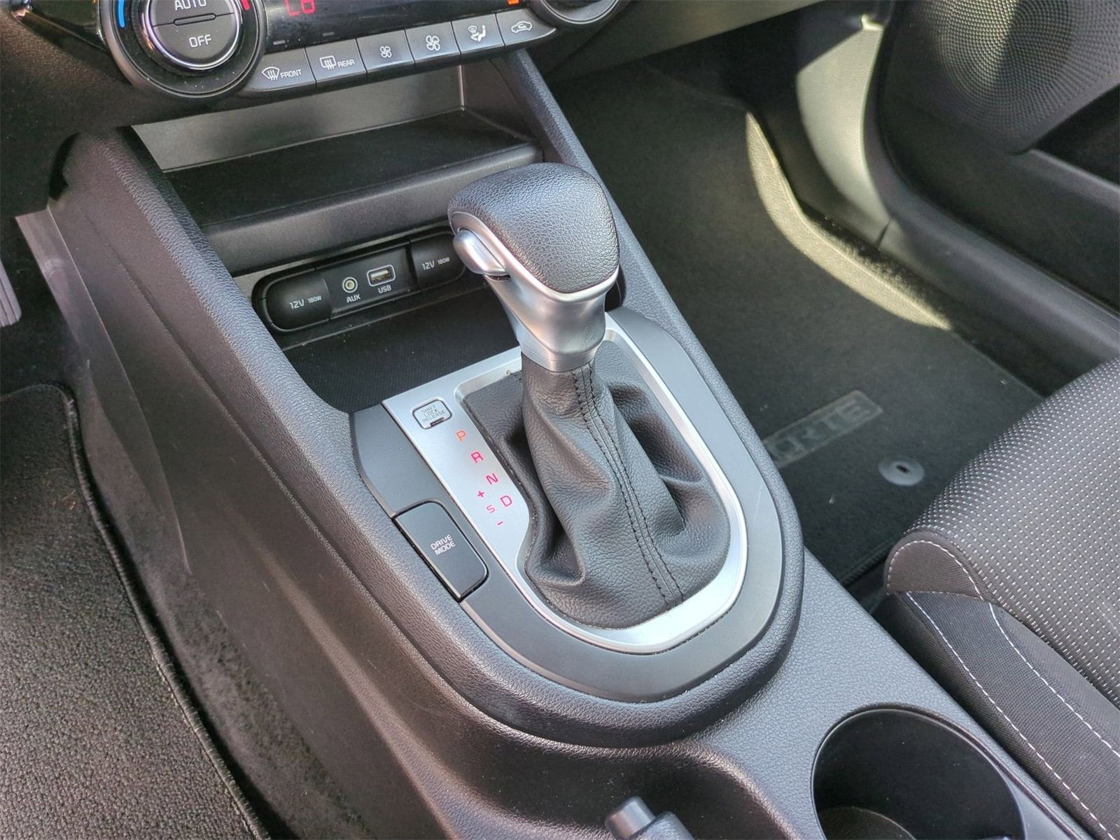 Thumbnail: 2019 Kia Forte - 27