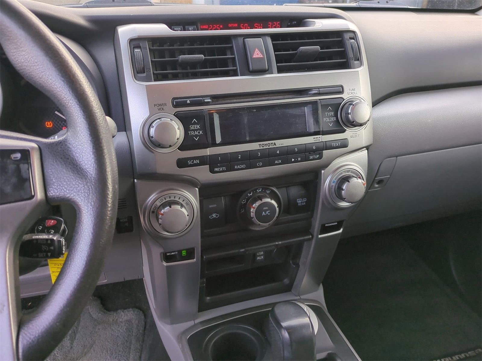 Thumbnail: 2013 Toyota 4Runner - 26