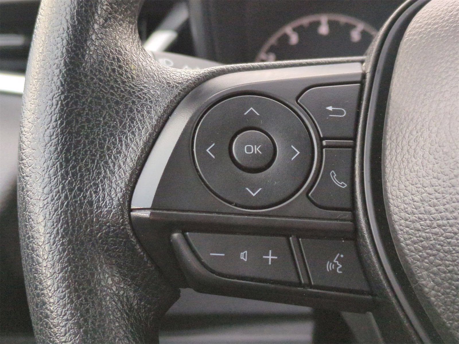 Thumbnail: 2025 Toyota Corolla - 23