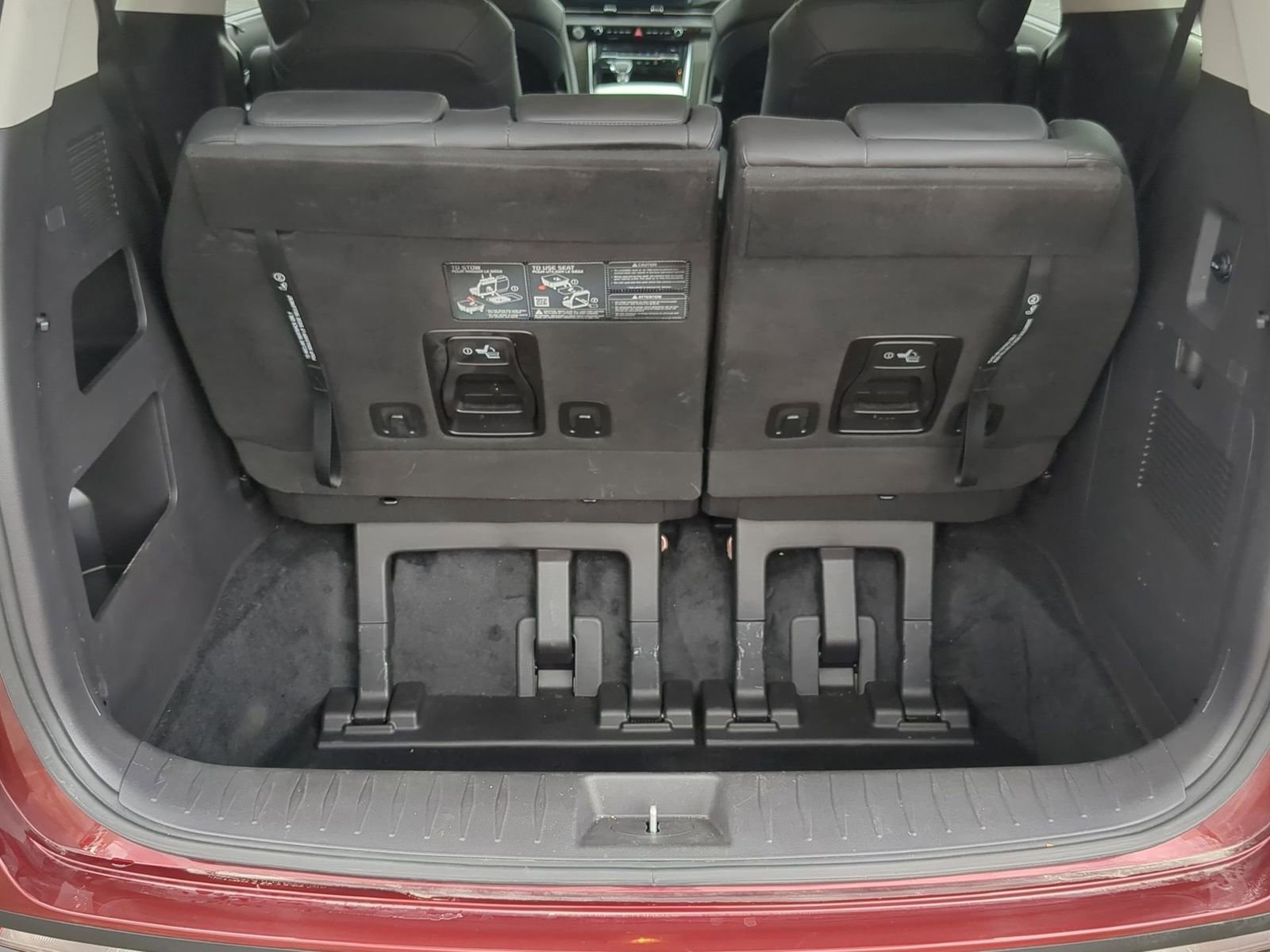 Thumbnail: 2024 Kia Carnival - 32