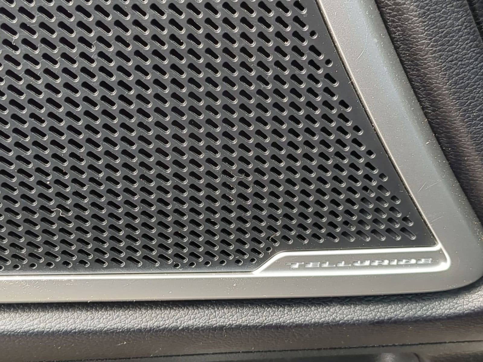 Thumbnail: 2020 Kia Telluride - 28