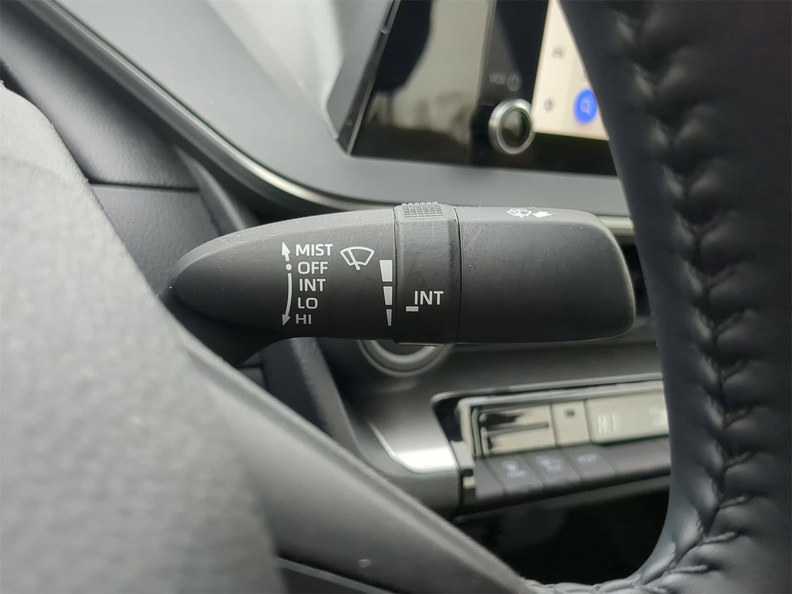 Thumbnail: 2024 Toyota Prius - 32