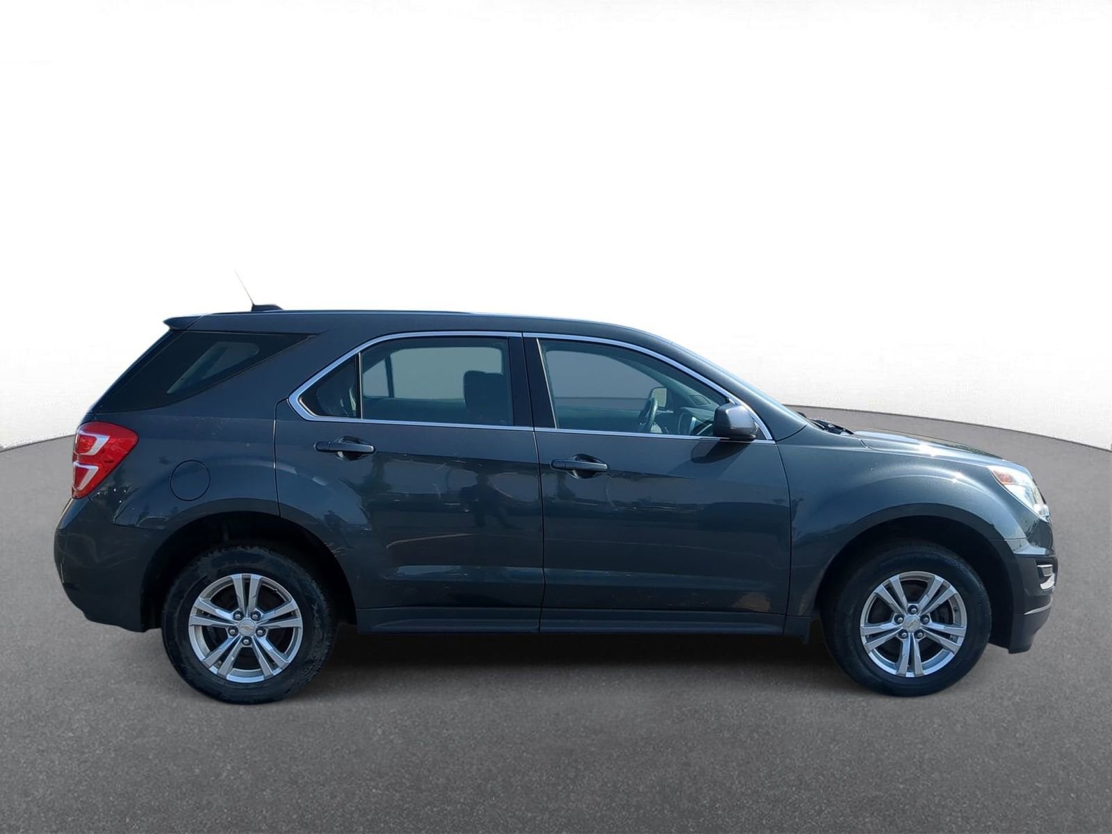 Thumbnail: 2017 Chevrolet Equinox - 9
